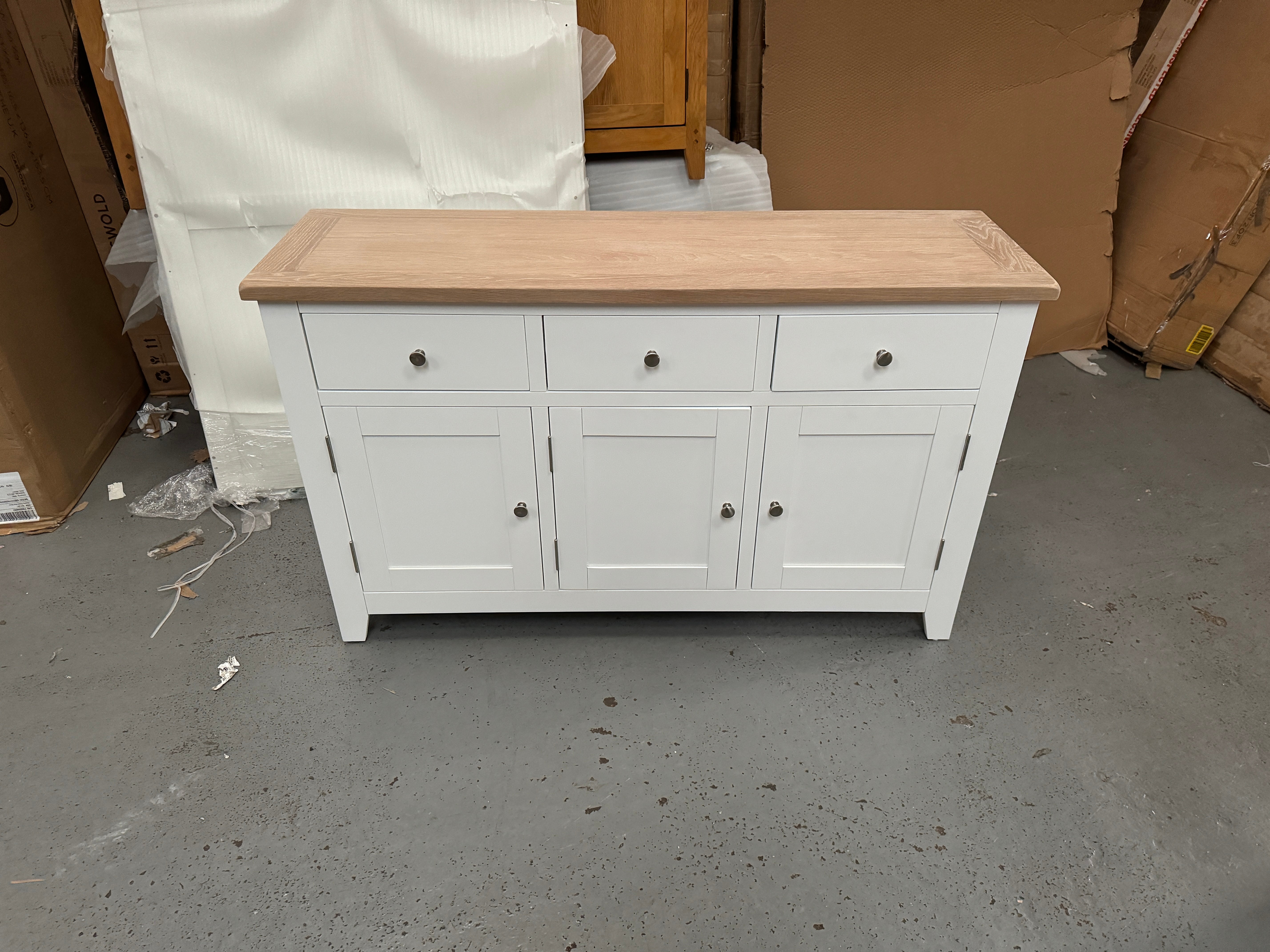 CHESTER PURE WHITE
Large Sideboard Quality Furniture Clearance Ltd