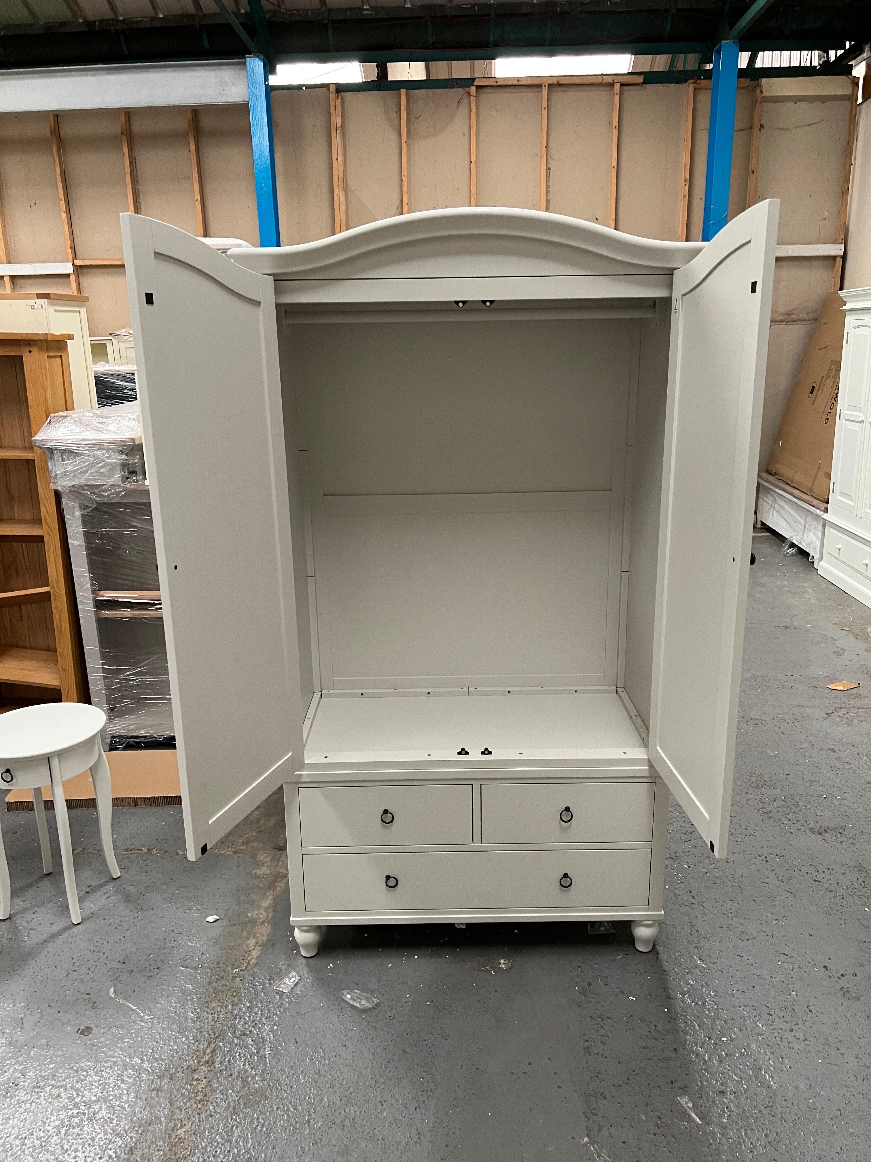 WILMSLOW PALE GREY Double Wardrobe And Matching Nightstands Quality Furniture Clearance Ltd