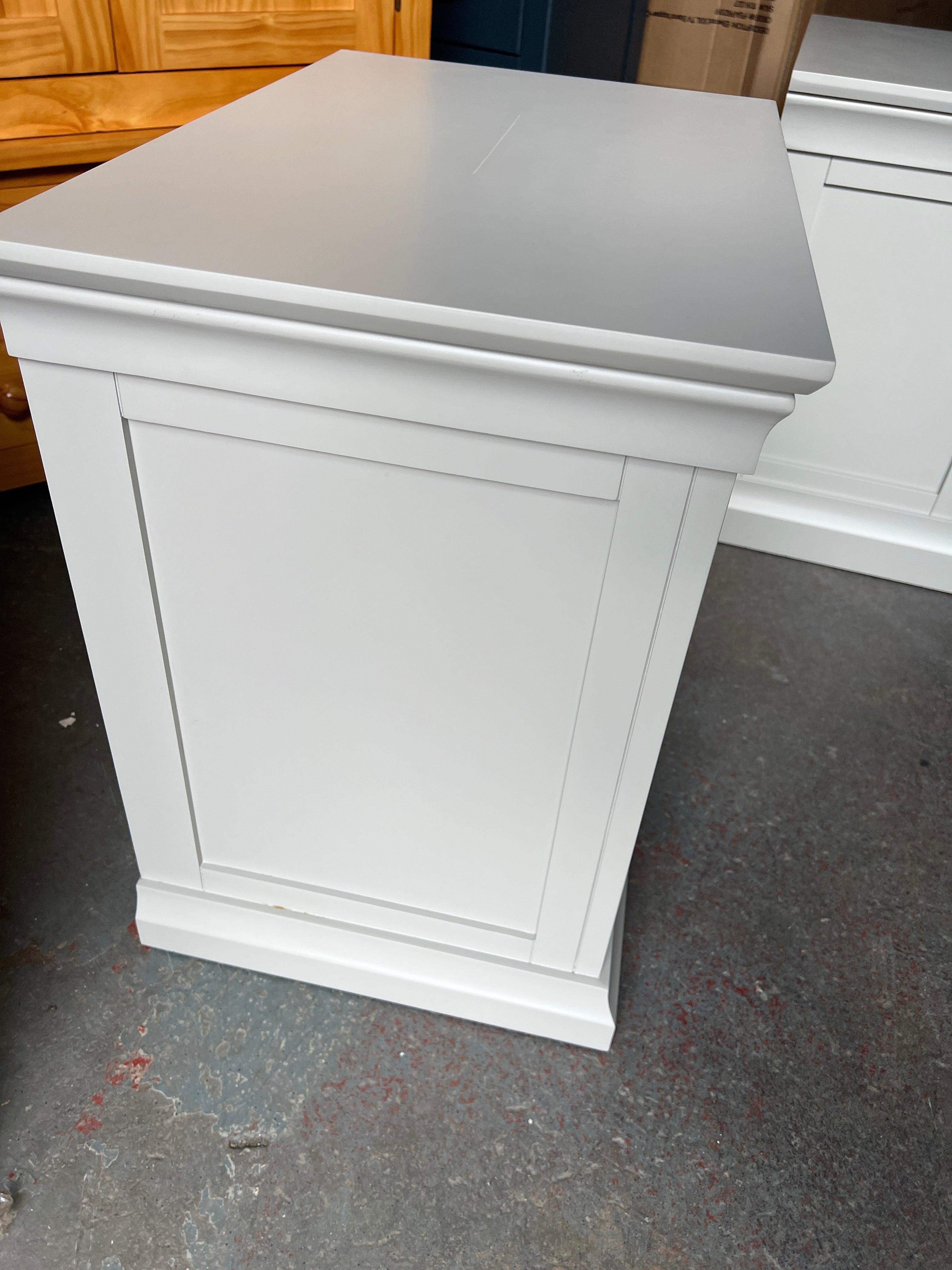 CHANTILLY PEBBLE GREY Set of 2 Jumbo Bedside Tables Quality Furniture Clearance Ltd