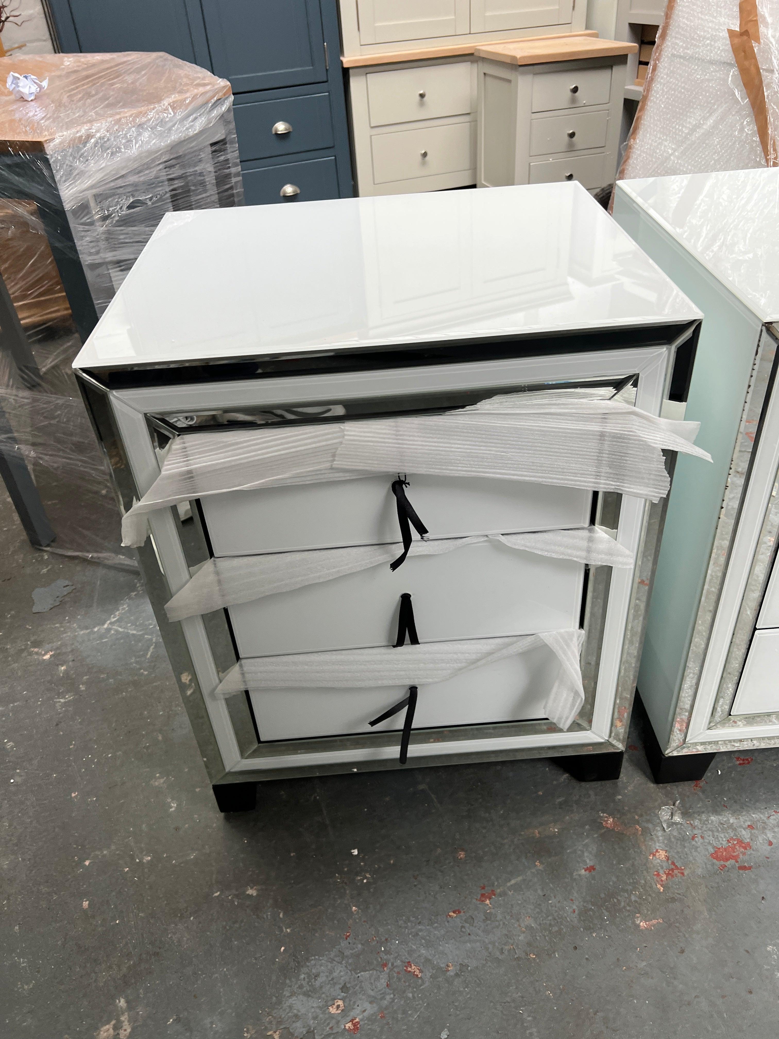 Set of 2 White Mirror 3 Drawer Bedside Cabinet Quality Furniture Clearance Ltd