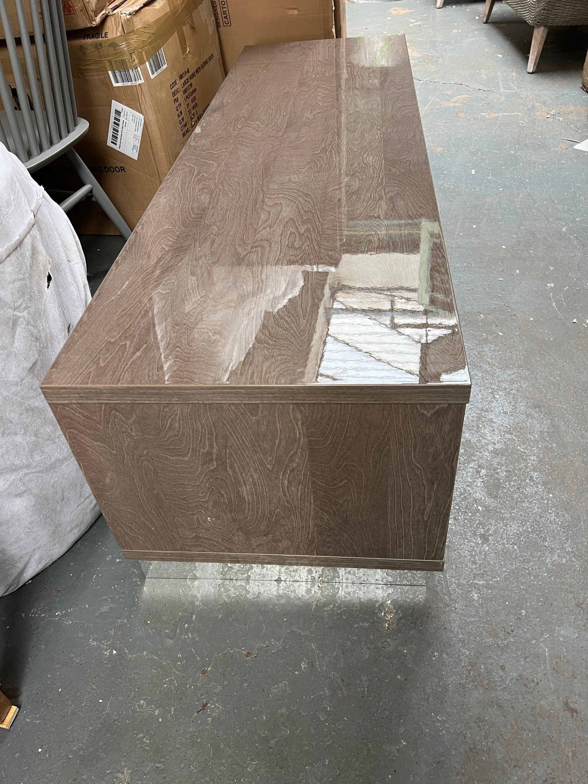 Platinum Italian High Gloss Slim tv cabinet by Modum Quality Furniture Clearance Ltd