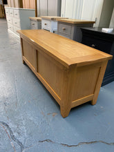 Load image into Gallery viewer, Oak Wide Blanket Box furniture delivered 
