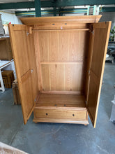 Load image into Gallery viewer, Winchcombe Oiled Oak Double Wardrobe Quality Furniture Clearance Ltd
