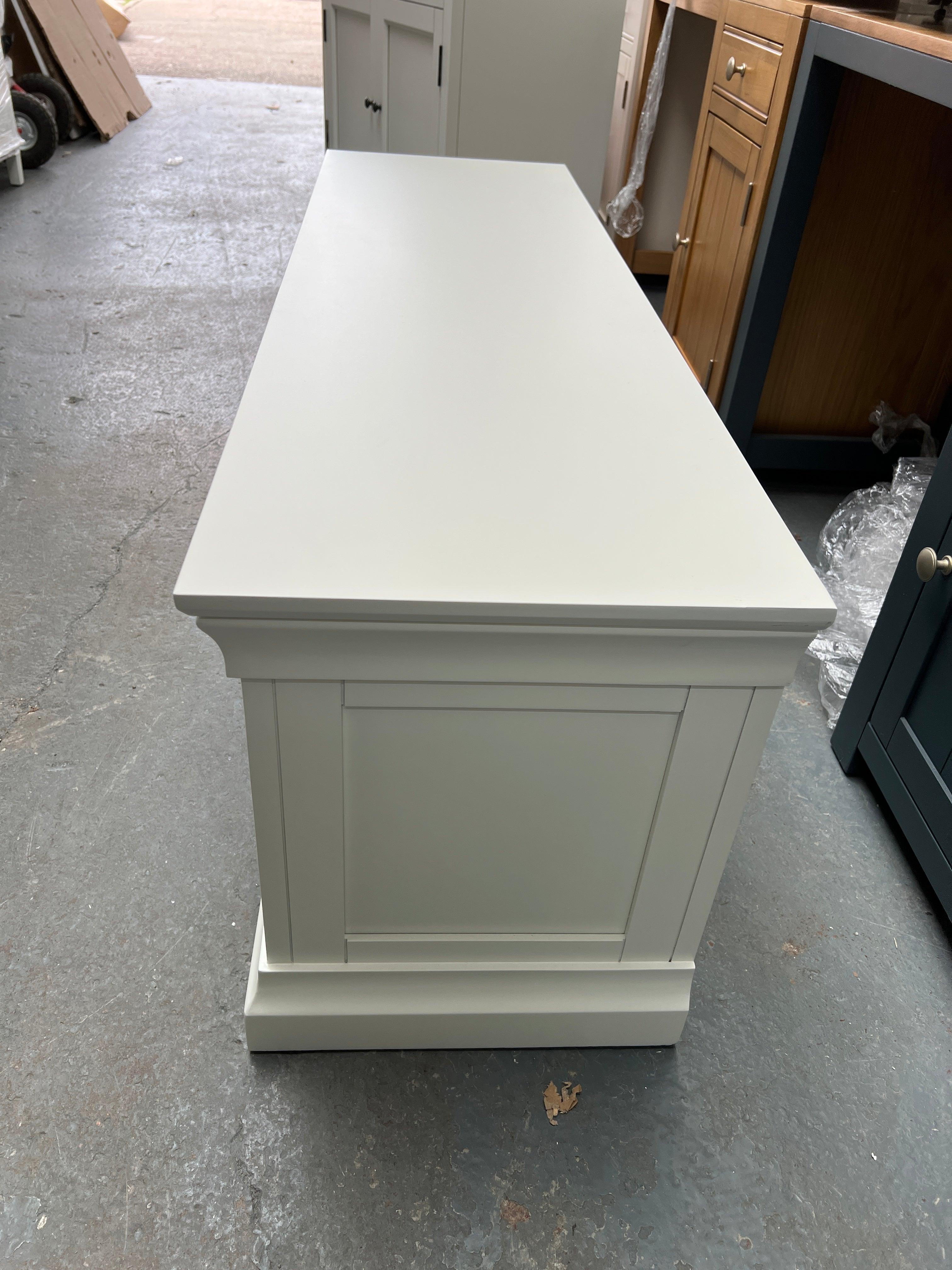 Chantilly Warm White Wide Blanket Box furniture delivered 