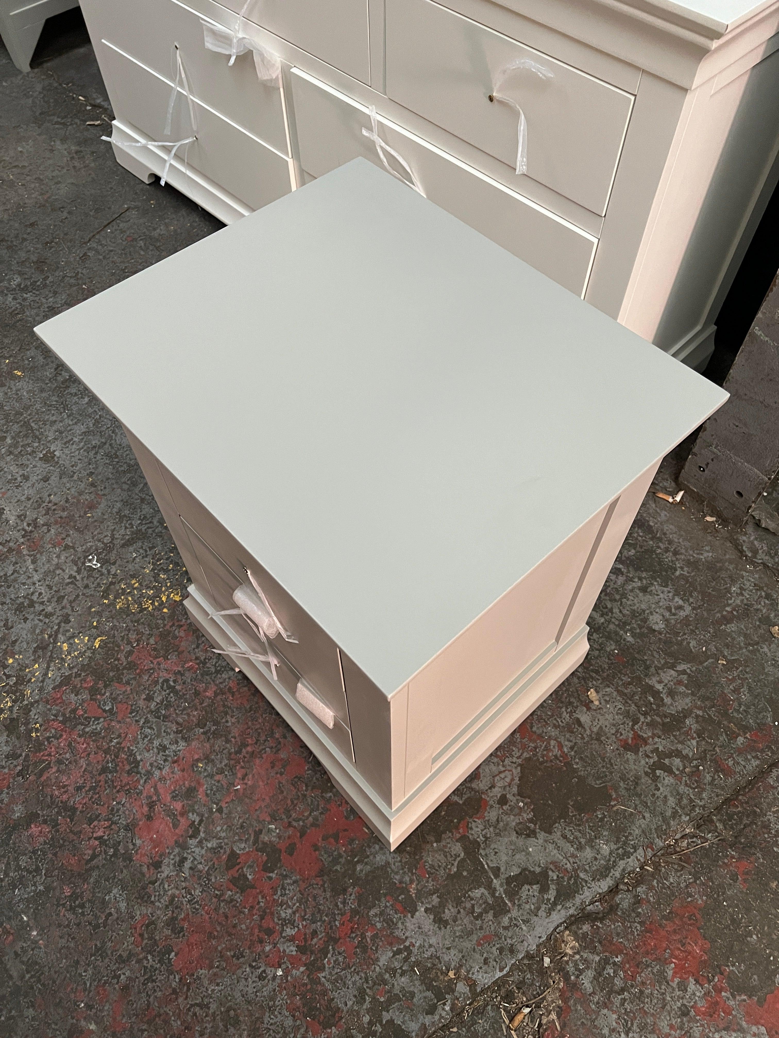 Chantilly Pebble Grey 3 Drawer Bedside Table set of 2 Quality Furniture Clearance Ltd