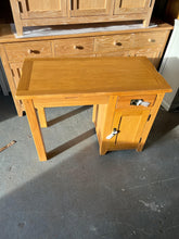 Load image into Gallery viewer, Oakland Rustic Oak Single Pedestal Desk Quality Furniture Clearance Ltd
